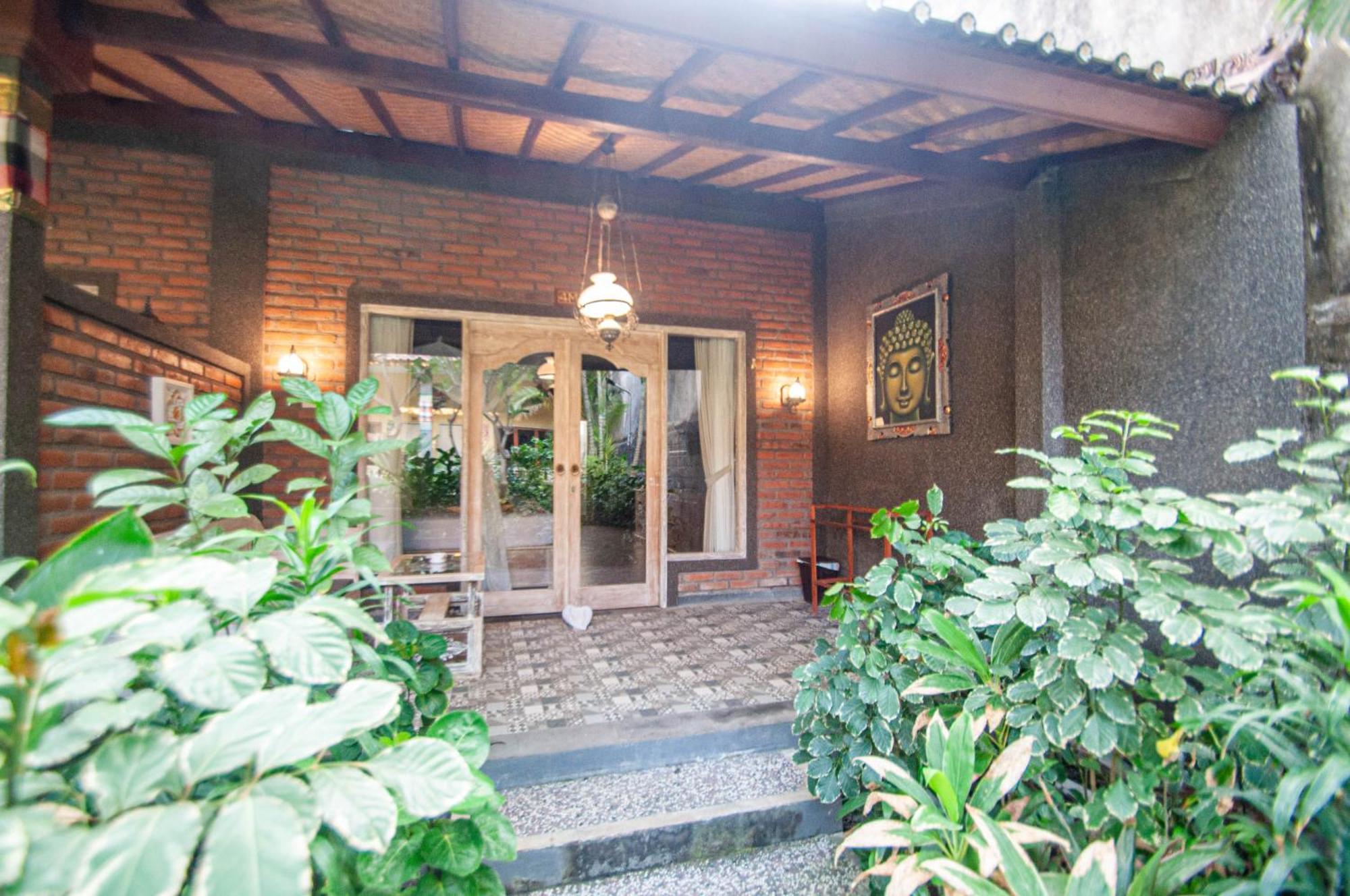 Kubuku Eco Dive Lodge And Yoga Pemuteran  Exterior photo